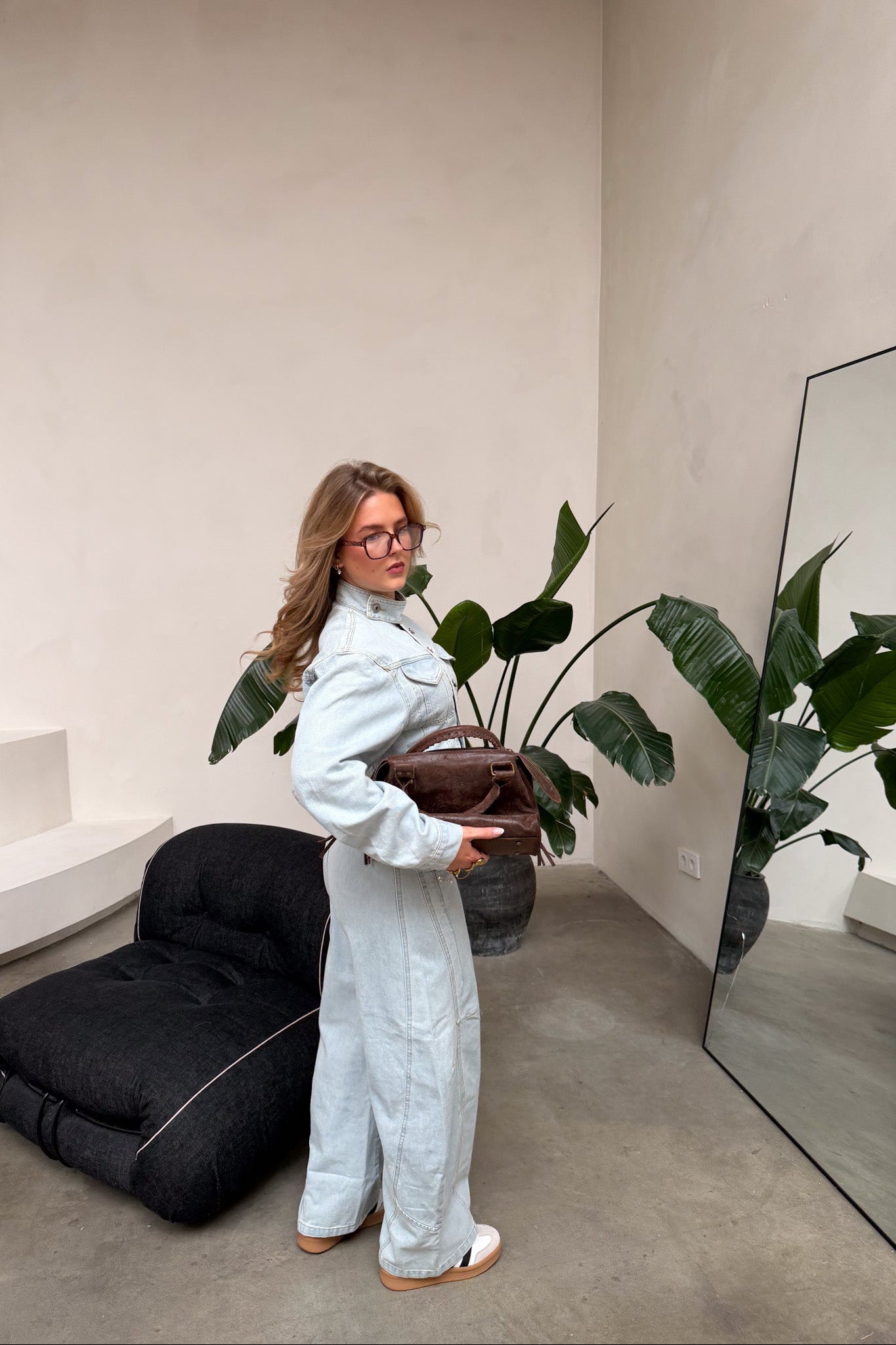 Light Wash Balloon Jeans