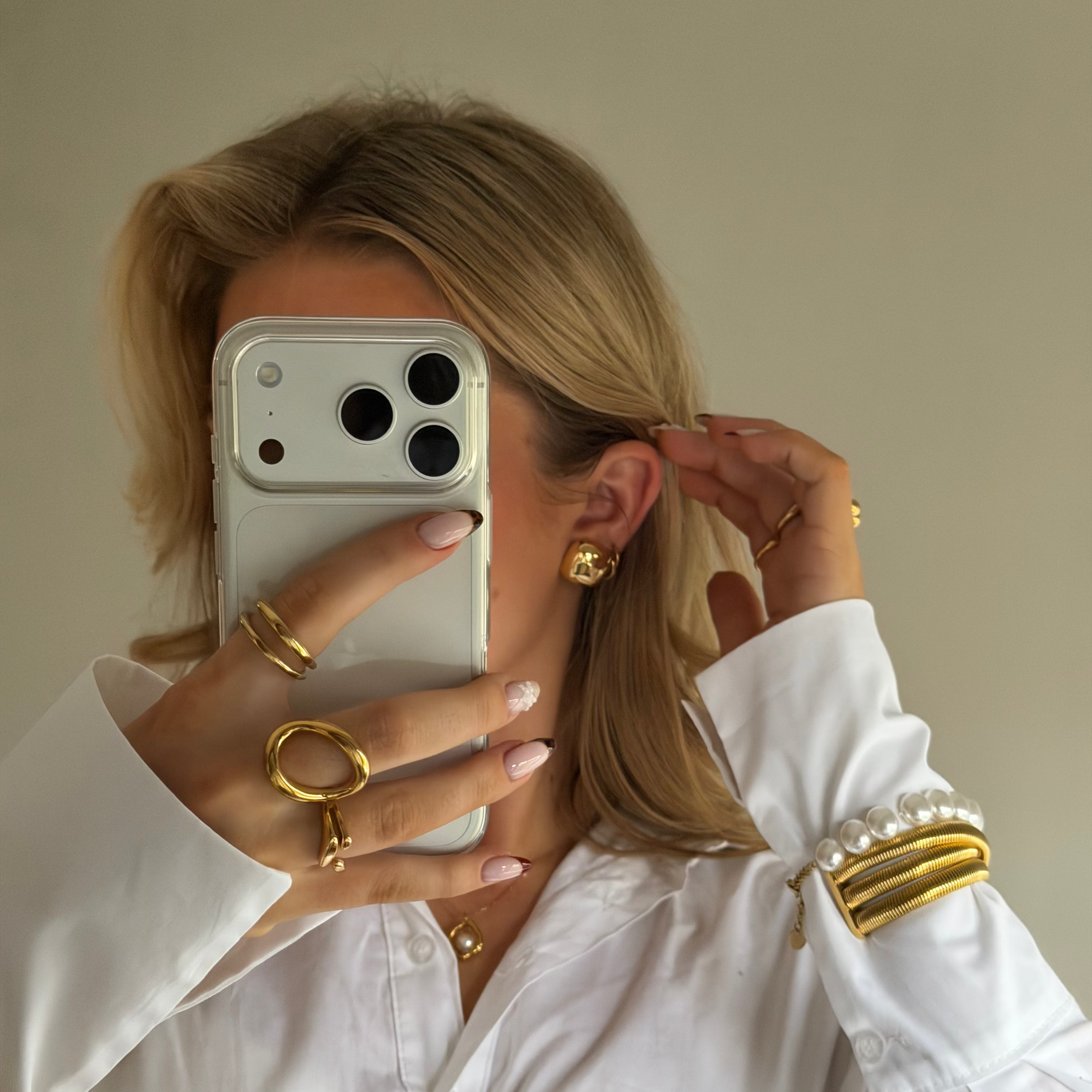 Loa Earrings