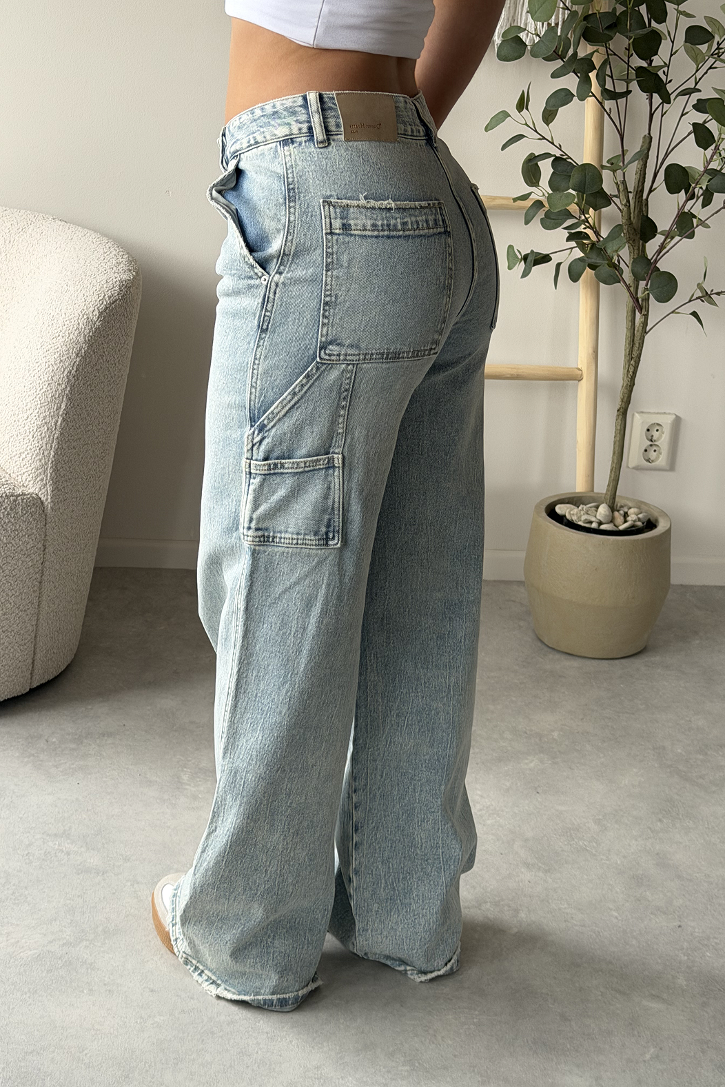 Carpenter Wide Leg Jeans