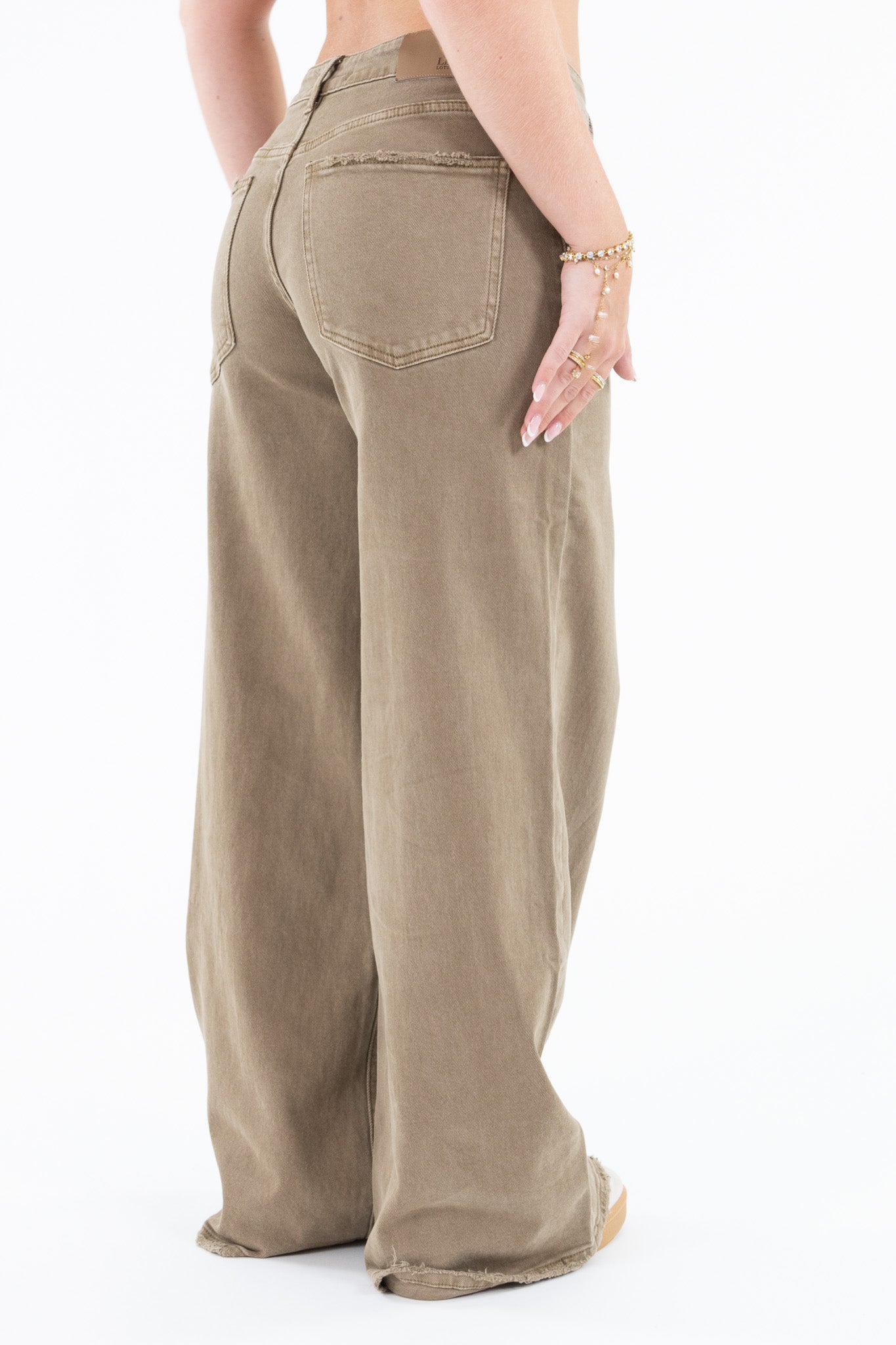 Baggy Fit Wide Leg Jeans