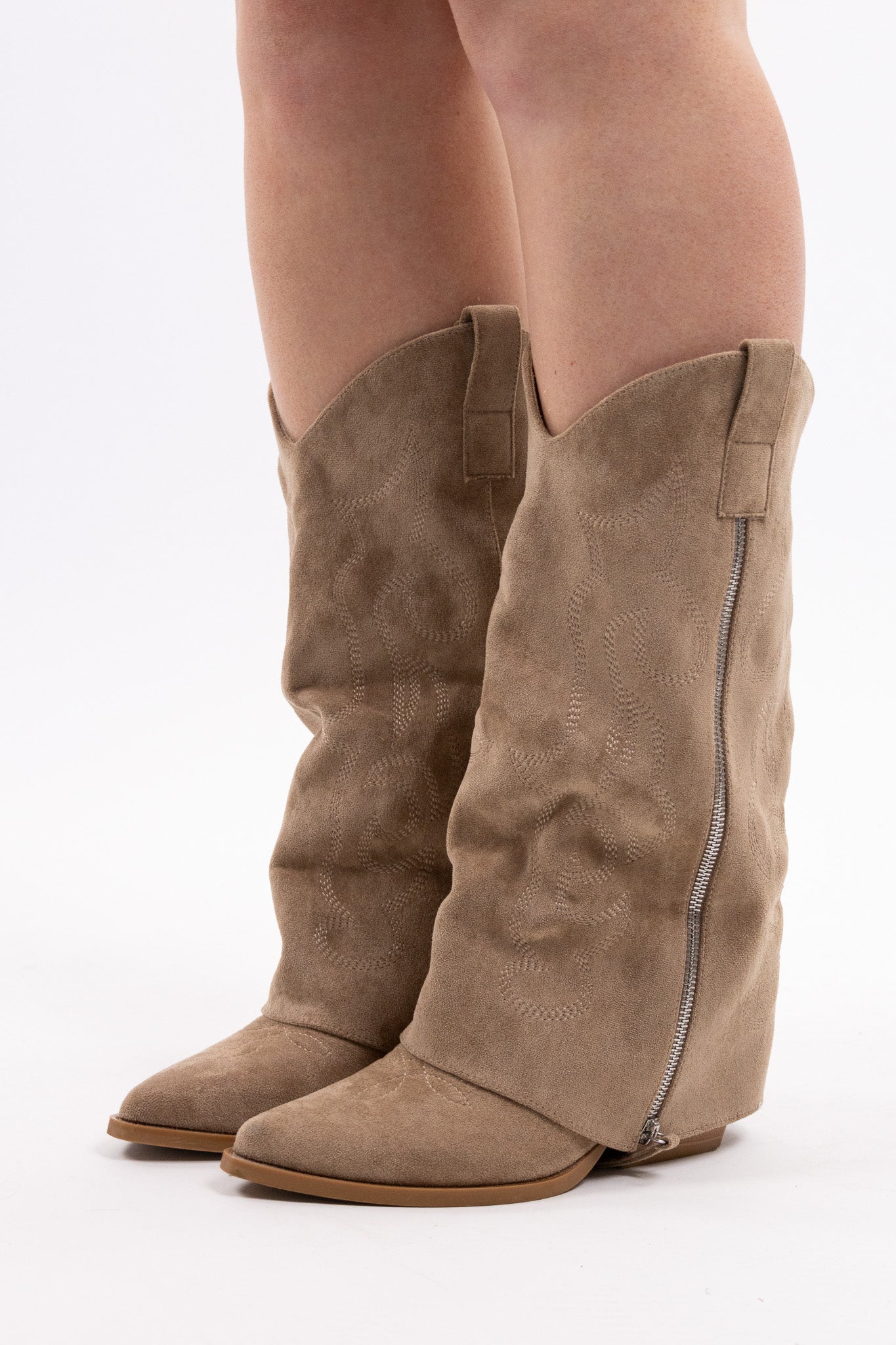 Chloe cowboy boots