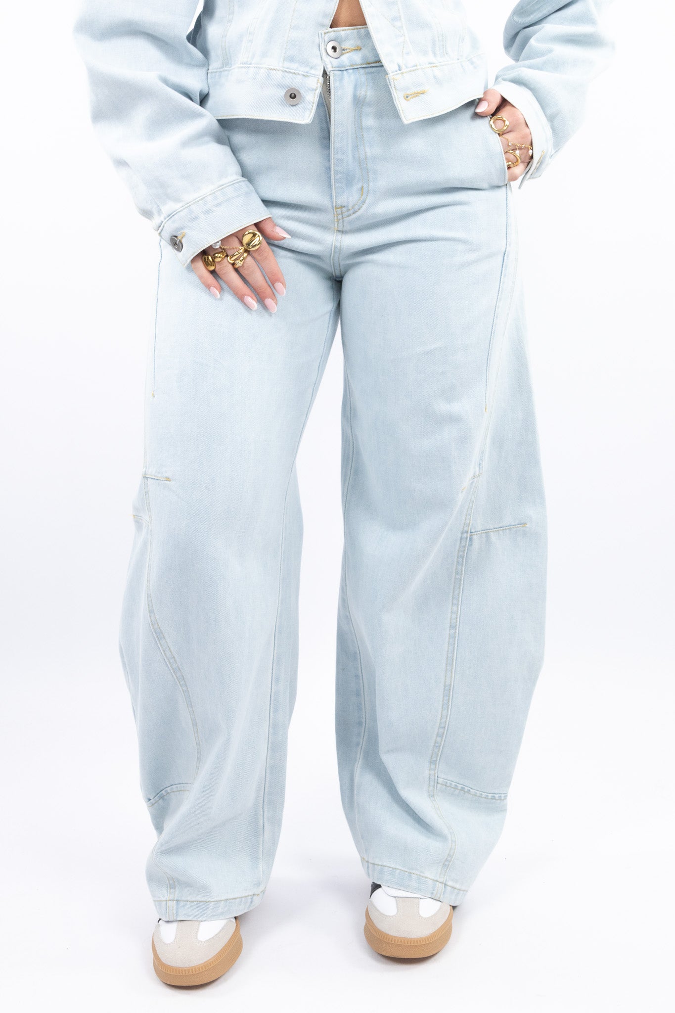 Light Wash Balloon Jeans