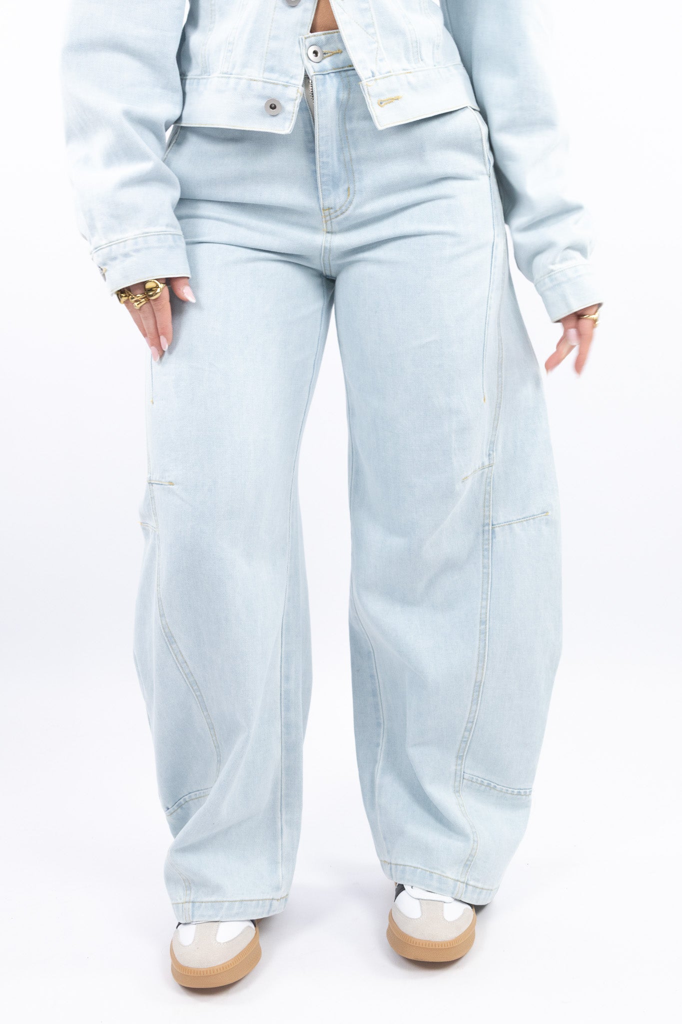 Light Wash Balloon Jeans