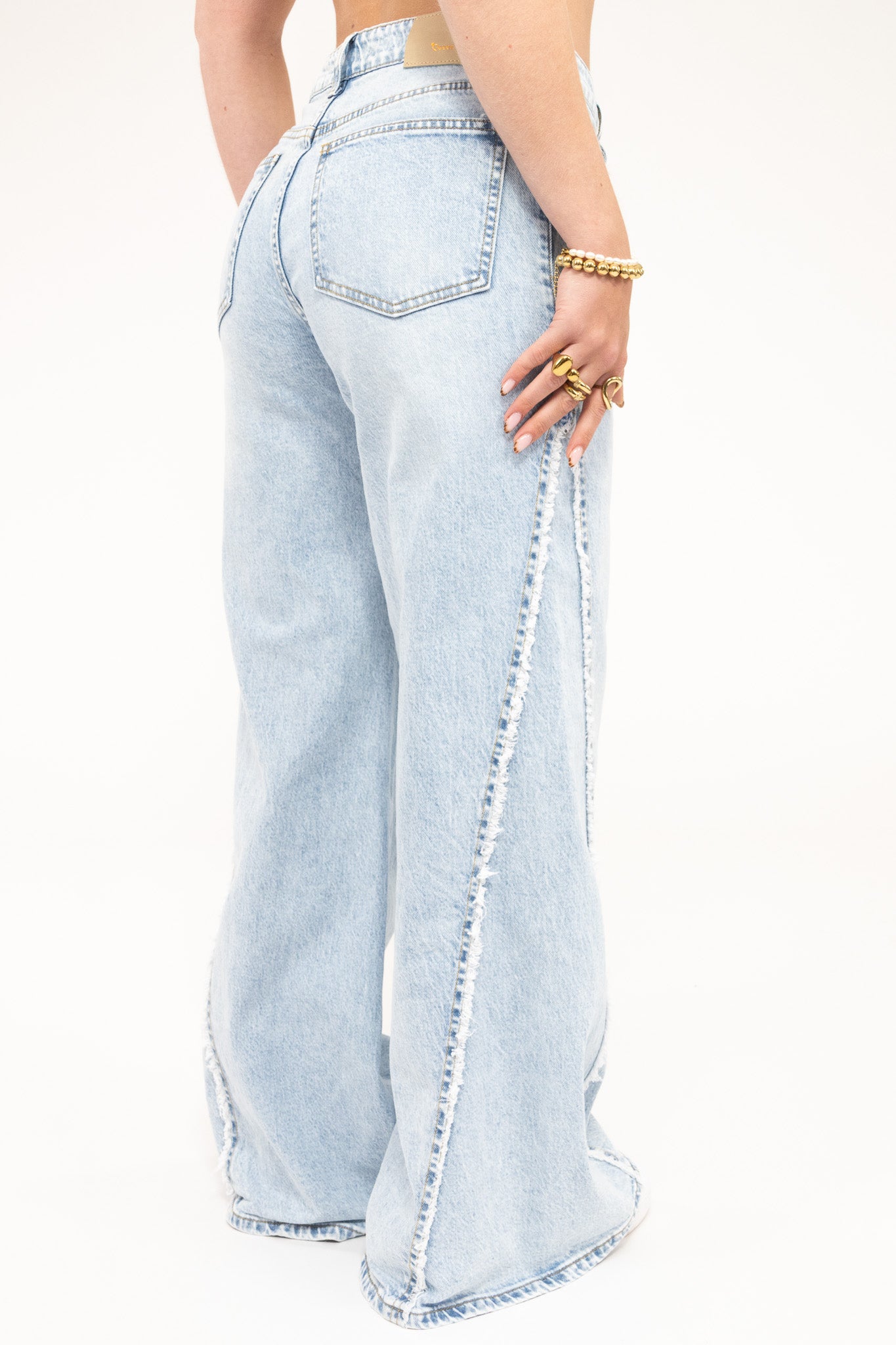 Frayed Detail Wide Leg Jeans