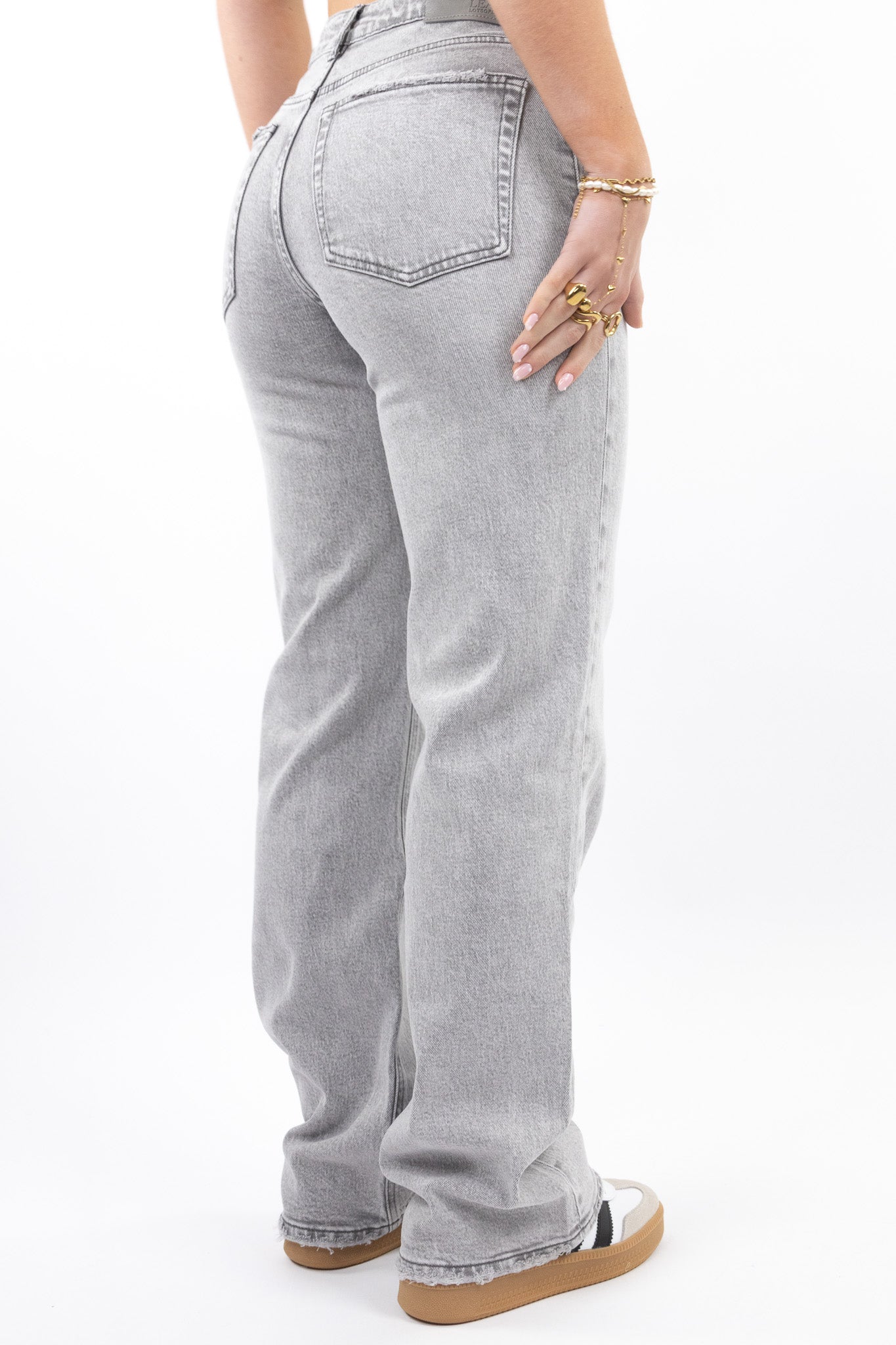 The Essential Wide Leg Jeans