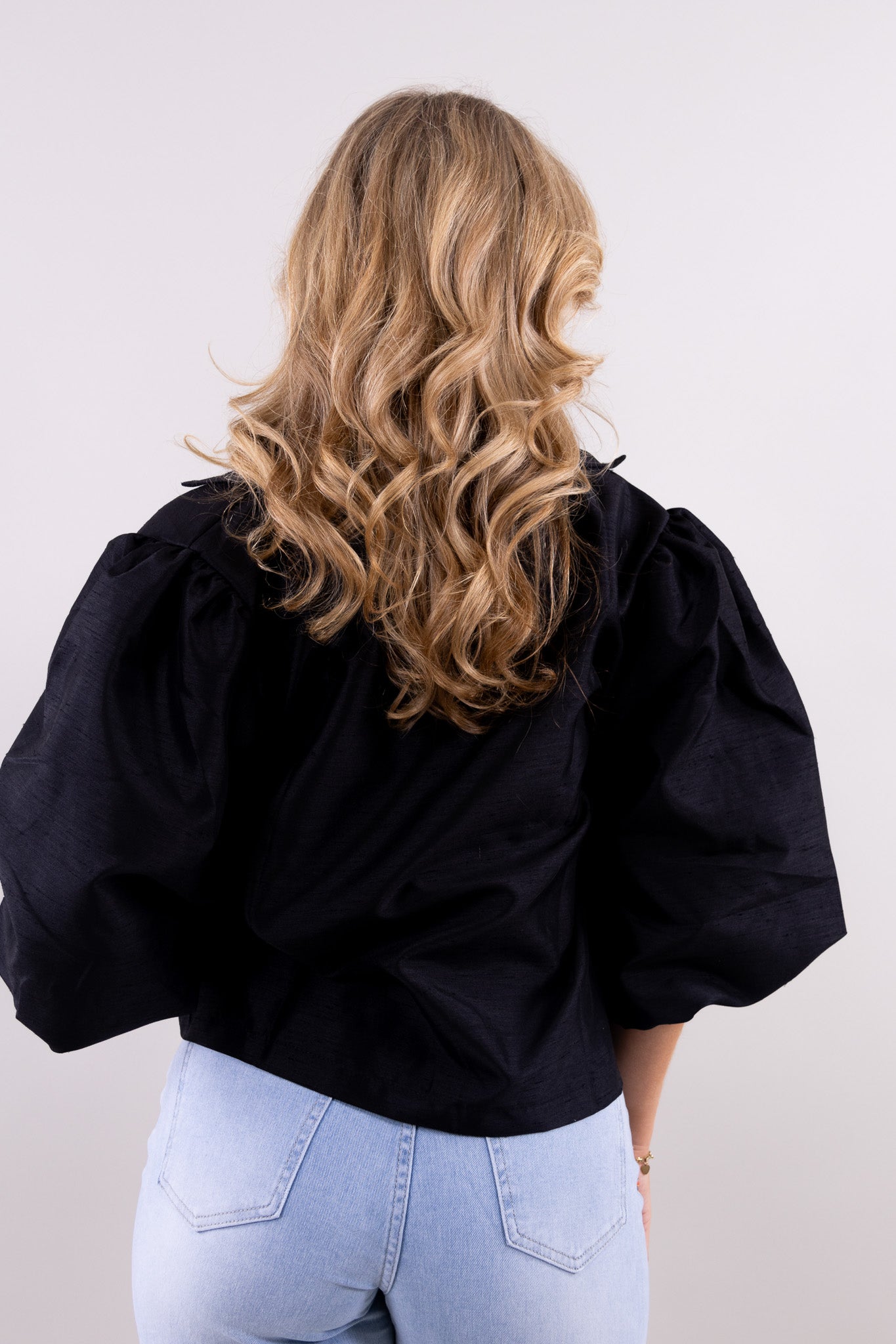 Joyce satin blazer
