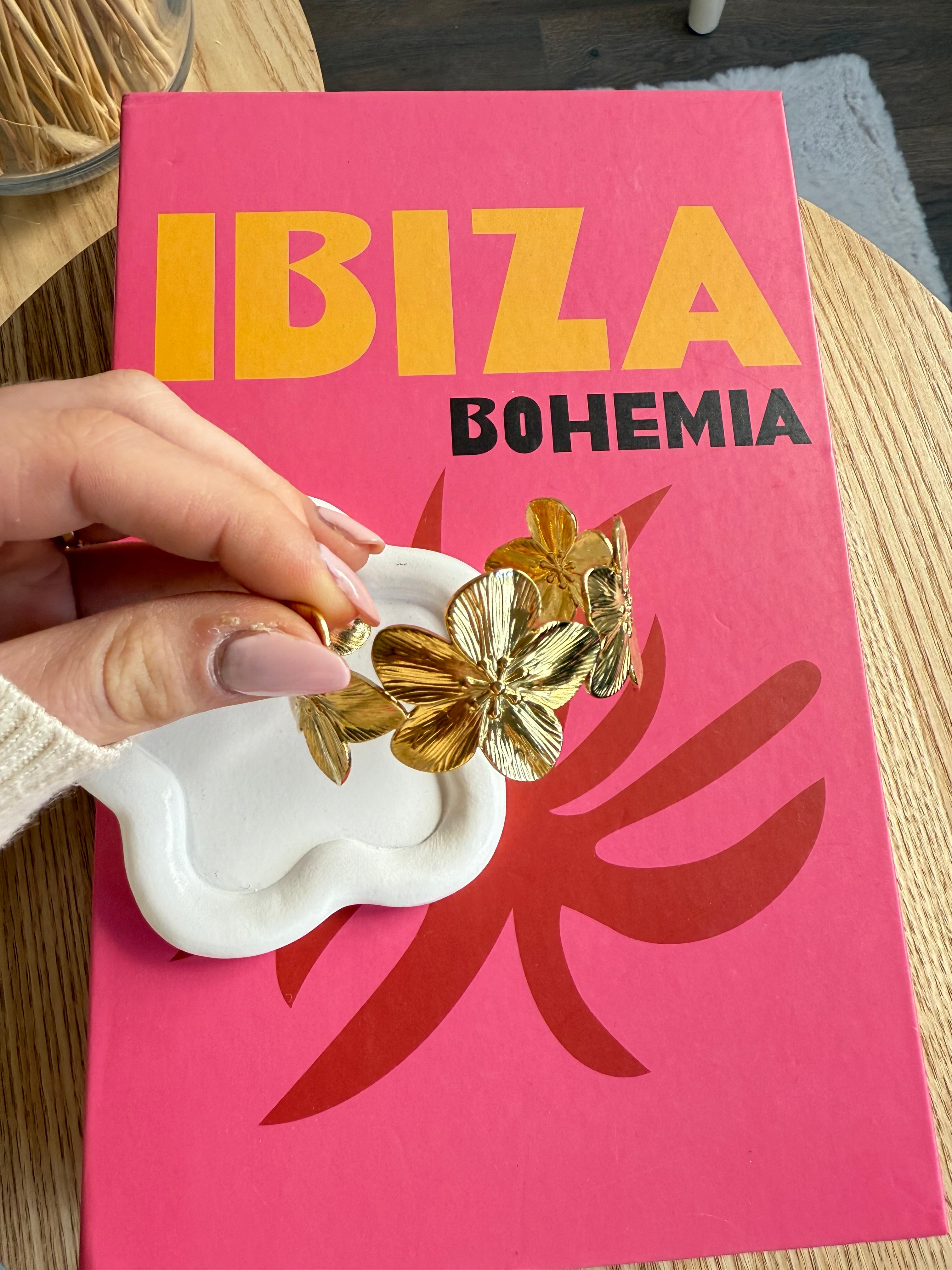 Blossom breeze bangle