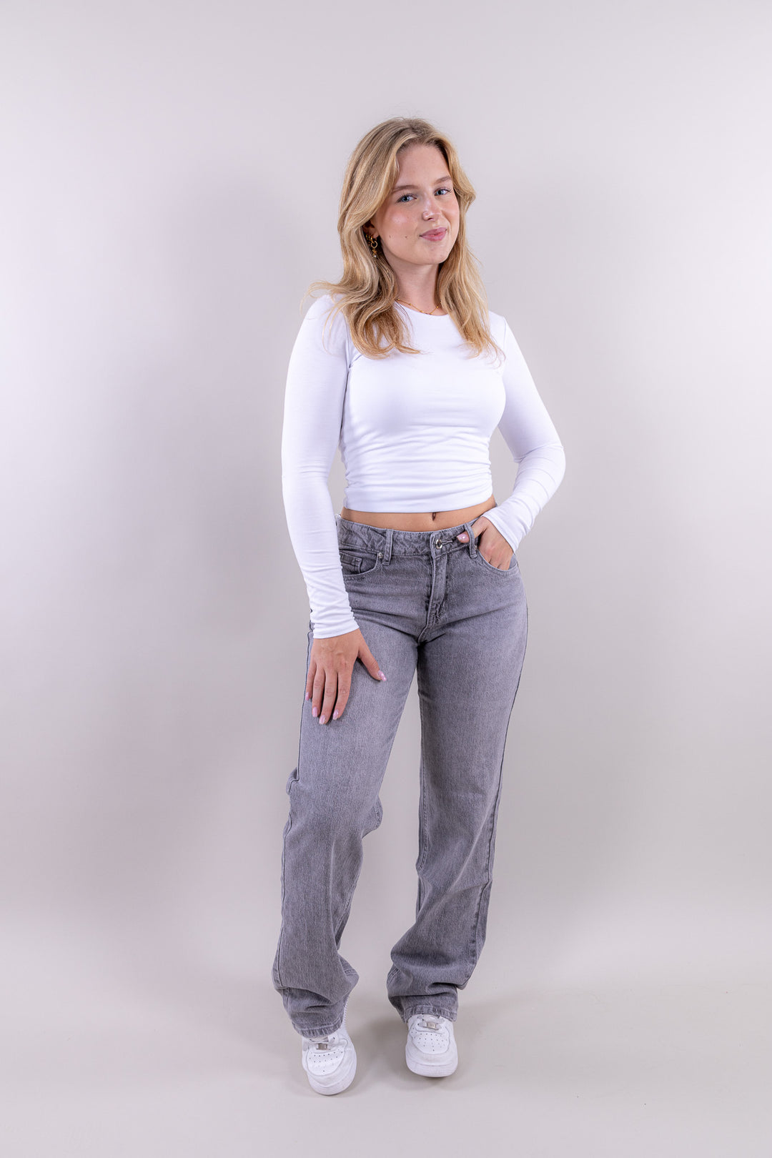 Nola straight leg jeans - light grey