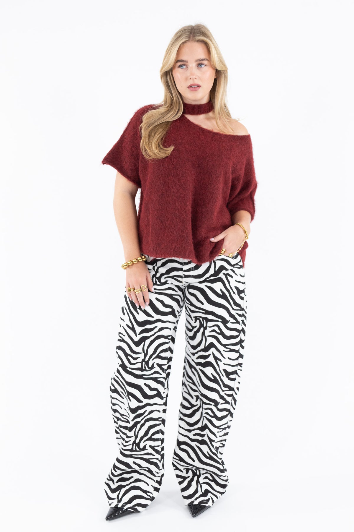 Cut Out Shoulder Knit