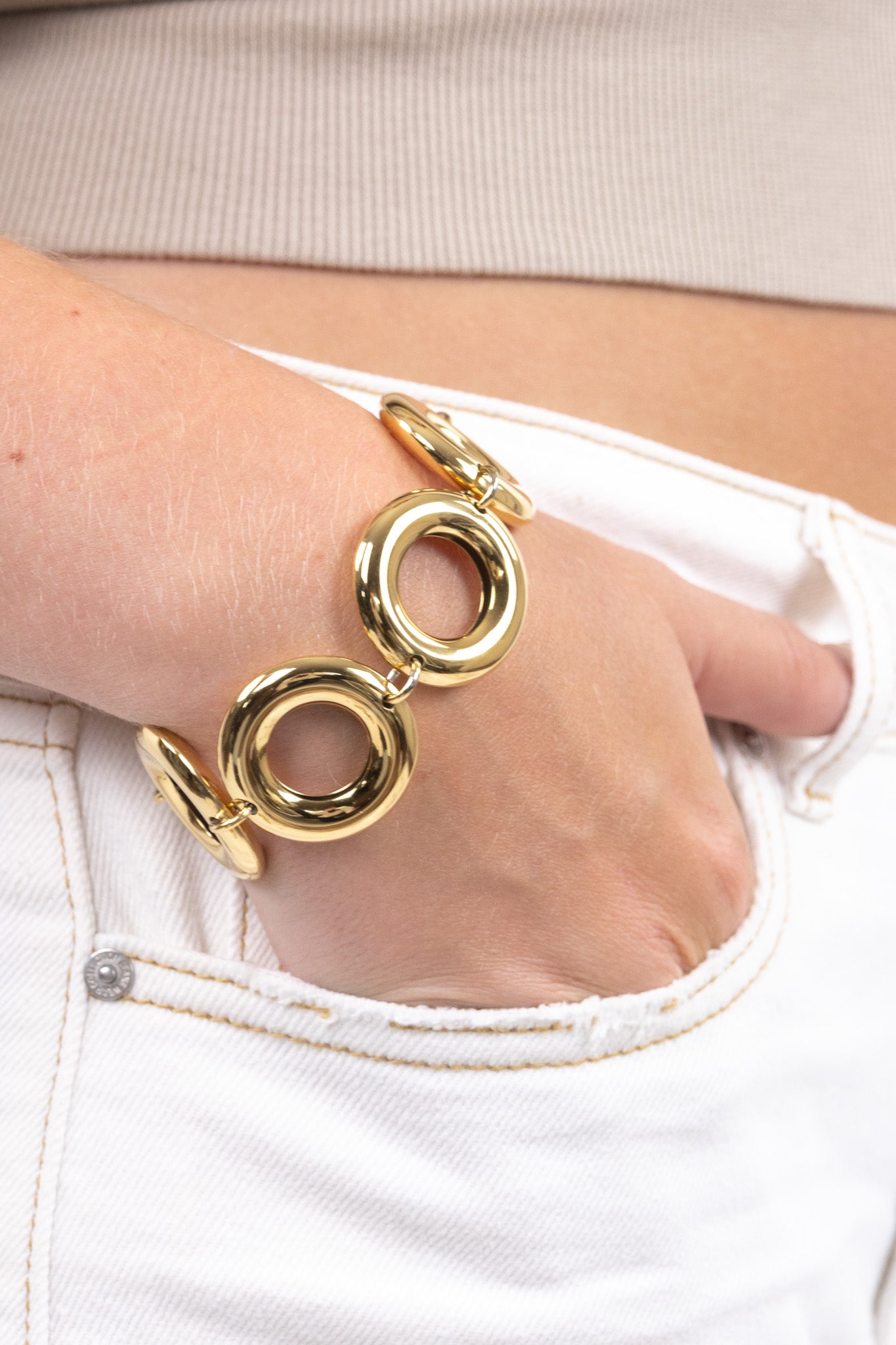Bold Circle Bracelet