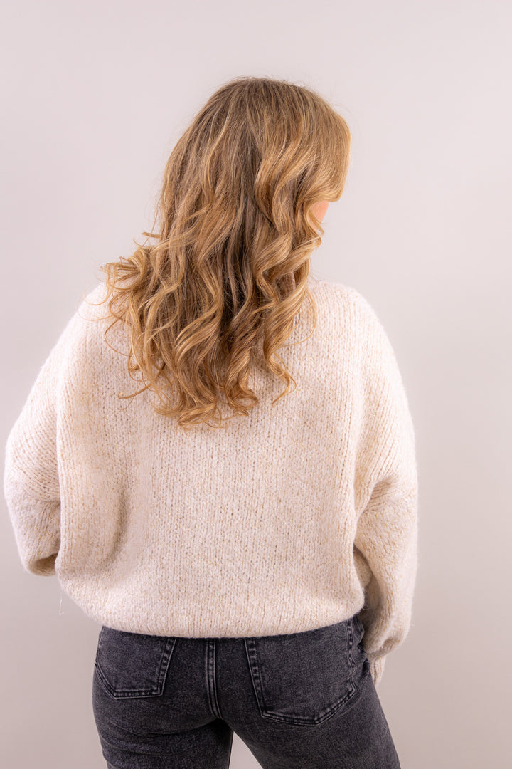 Leah's comfy knit sparkling